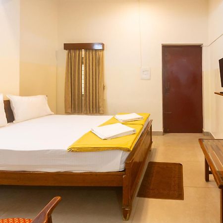 Sri Ramakrishna Hotel Bangalore Eksteriør bilde