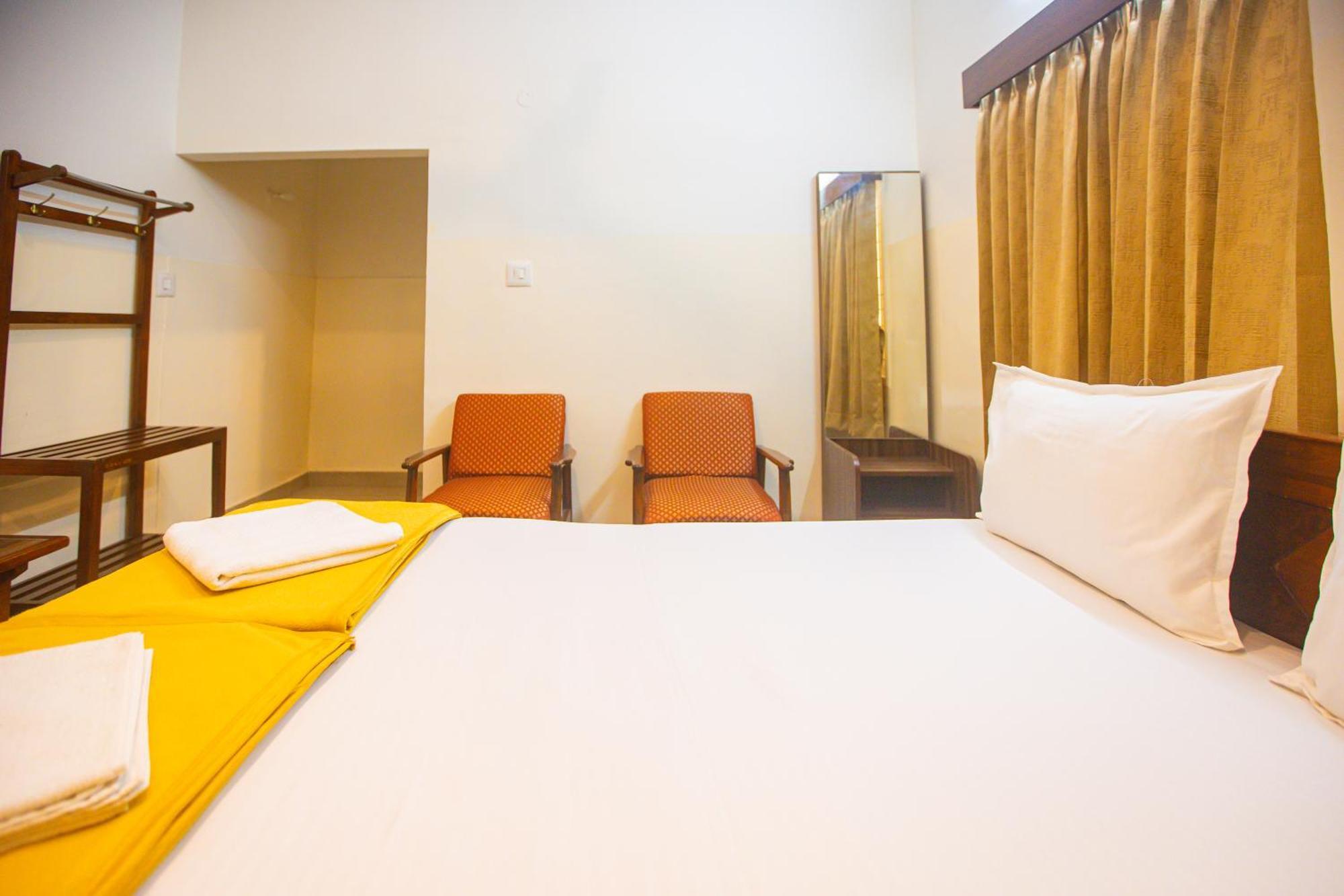 Sri Ramakrishna Hotel Bangalore Eksteriør bilde